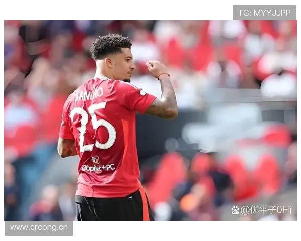 曼联更衣室矛盾再度曝光,内部关系紧张影响球队稳定性 曼联更衣室矛盾再度曝光,内部关系紧张影响球队稳定性